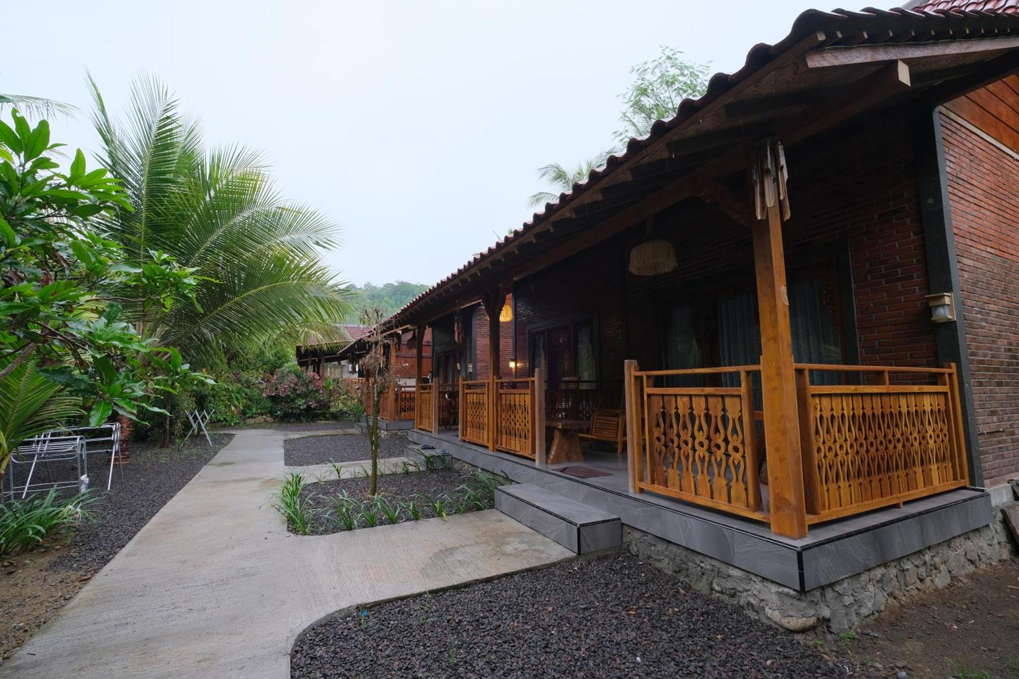 Java Turtle Lodge Meru Betiri Banyuwangi  Exterior photo